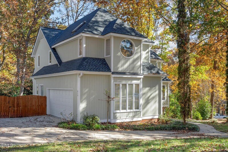 813 Vestavia Woods Dr, Raleigh, NC 27615