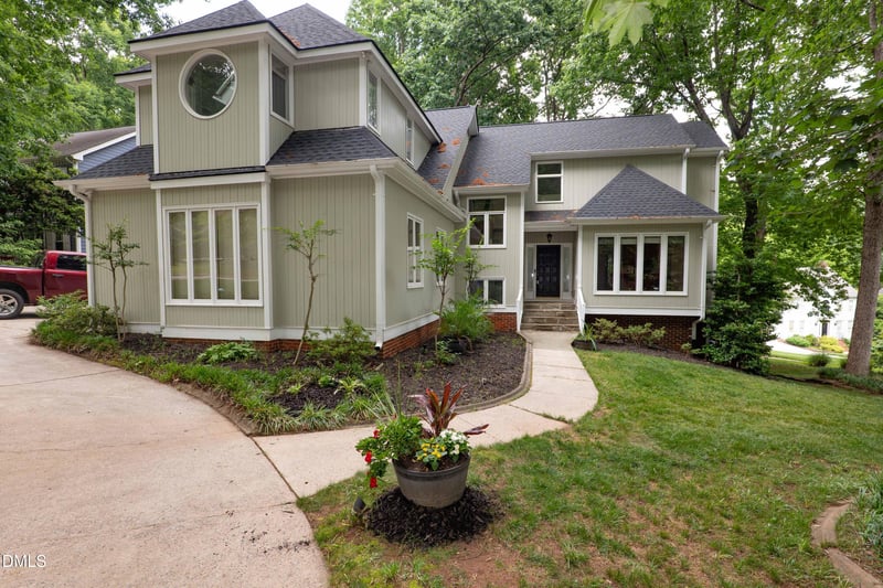 813 Vestavia Woods Dr, Raleigh, NC 27615