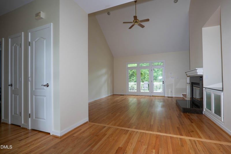 813 Vestavia Woods Dr, Raleigh, NC 27615