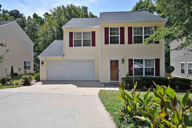 813 Woodgreen Dr, Durham, NC 27704