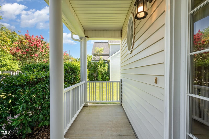 8132 Rolling Glenn Dr, Raleigh, NC 27616