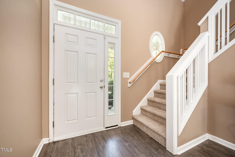 8132 Rolling Glenn Dr, Raleigh, NC 27616