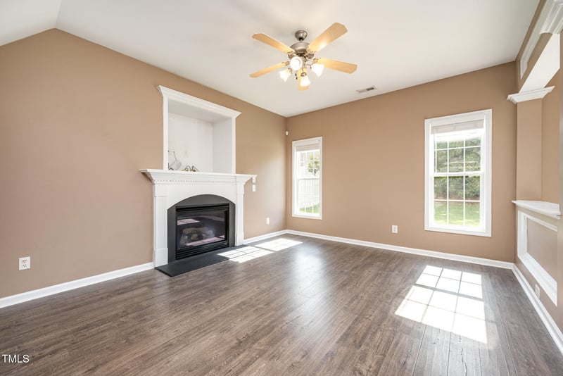 8132 Rolling Glenn Dr, Raleigh, NC 27616