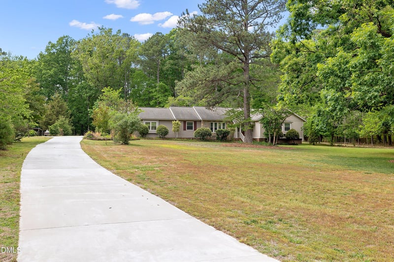 8133 Holly Forest Rd, Wake Forest, NC 27587
