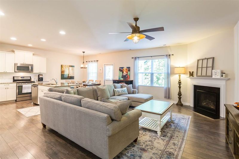 8139 Feldwig Pl, Raleigh, NC 27616