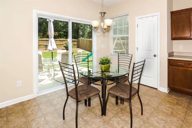 814 Amaryllis Ln, Durham, NC 27712