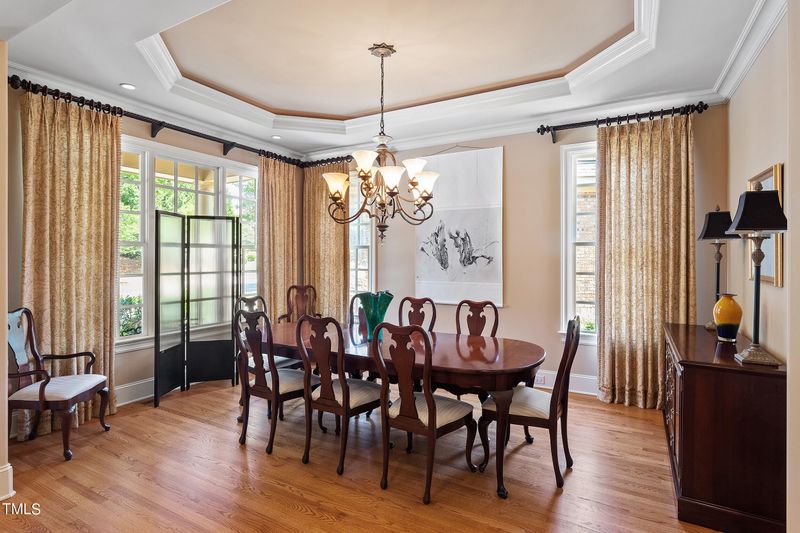 814 Angelica Cir, Cary, NC 27518