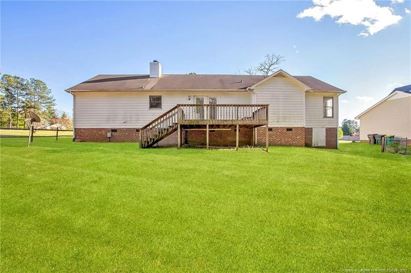 814 Eagle Landing Dr, Hope Mills, NC 28348