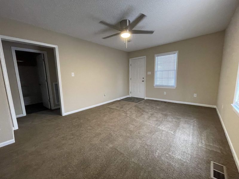 814 S Massey St, Selma, NC 27576