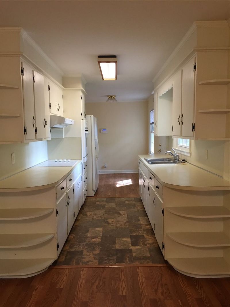 814 E Nc 54 Hw, Durham, NC 27713