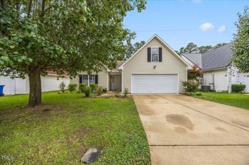 814 Nighthawk Pl, Fayetteville, NC 28314