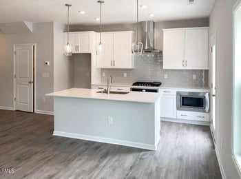814 Oak Center Dr, Raleigh, NC 27610