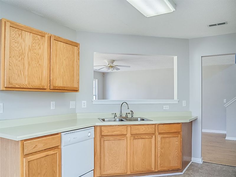 814 Pebblestone Dr, Durham, NC 27703