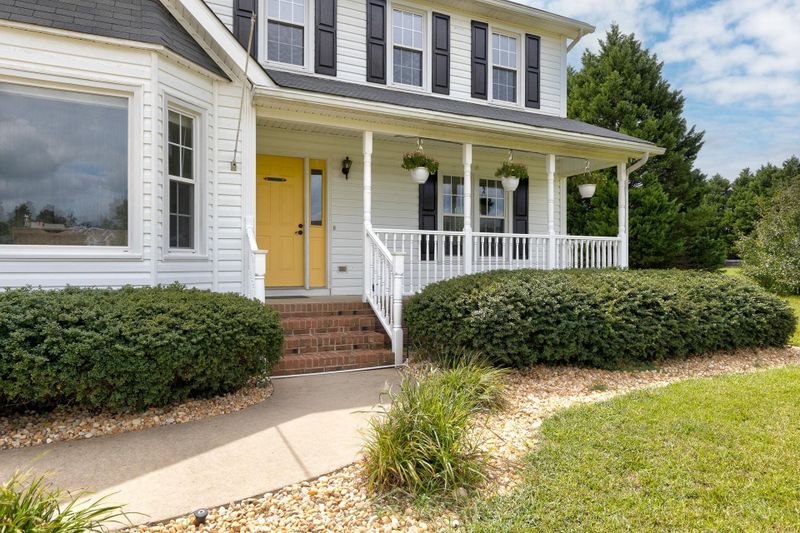 814 Shadow Lake Dr, Willow Springs, NC 27592