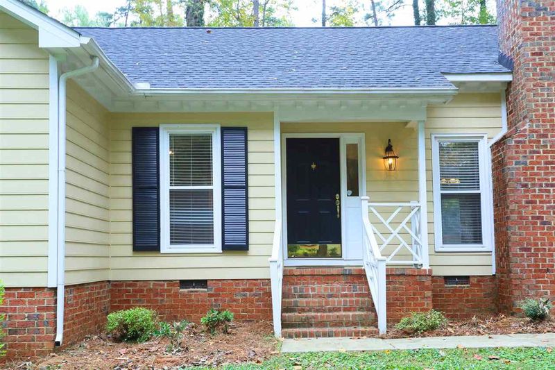 814 Temple St, Raleigh, NC 27609