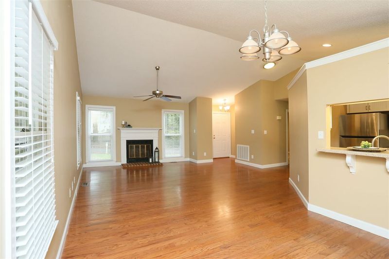 814 Temple St, Raleigh, NC 27609