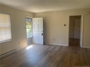 814 Varsity Dr #B, Fayetteville, NC 28301