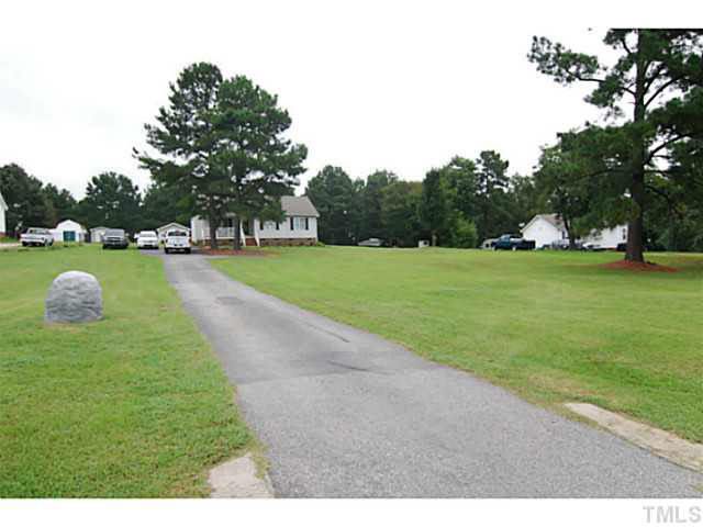 8147 Covered Bridge Rd, Wendell, NC 27591