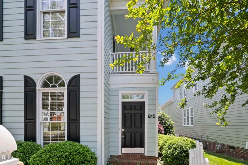 815 Carpenter Town Ln, Cary, NC 27519