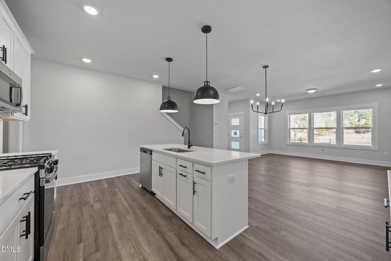 815 Central Park Dr, Knightdale, NC 27604