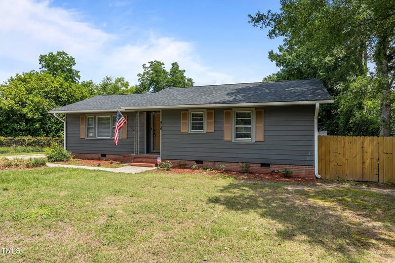 815 Hemlock Dr, Fayetteville, NC 28304