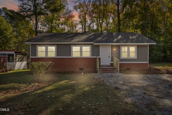 815 Hillwood St, Sanford, NC 27330