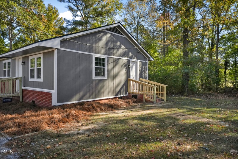 815 Hillwood St, Sanford, NC 27330