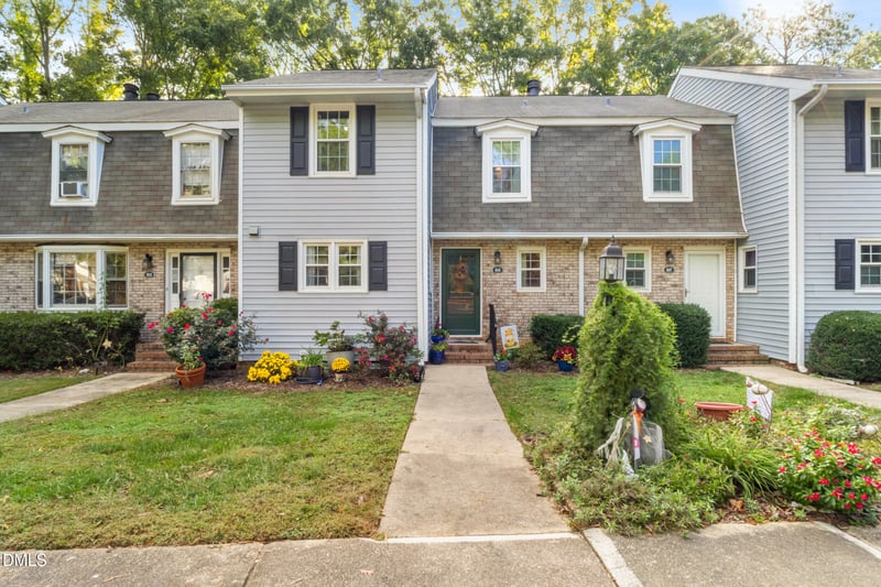 815 Kensington Dr, Cary, NC 27511