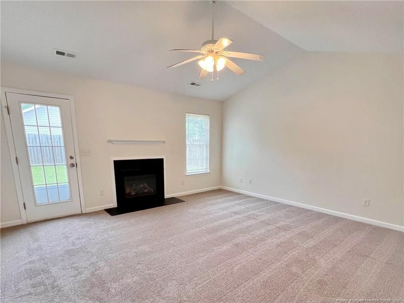 815 Nighthawk Pl, Fayetteville, NC 28314