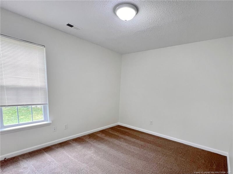 815 Nighthawk Pl, Fayetteville, NC 28314