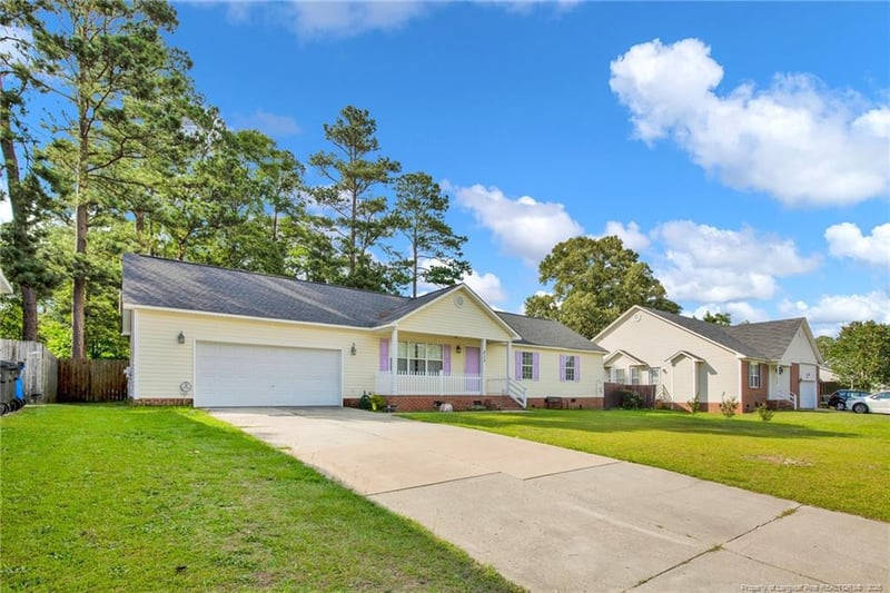 815 Turkey Ridge Dr, Fayetteville, NC 28314