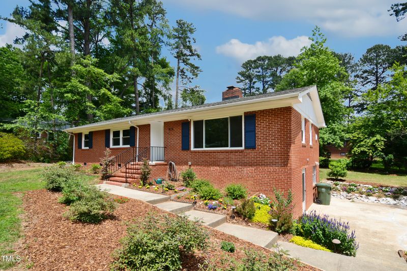 815 Warren Ave, Cary, NC 27511