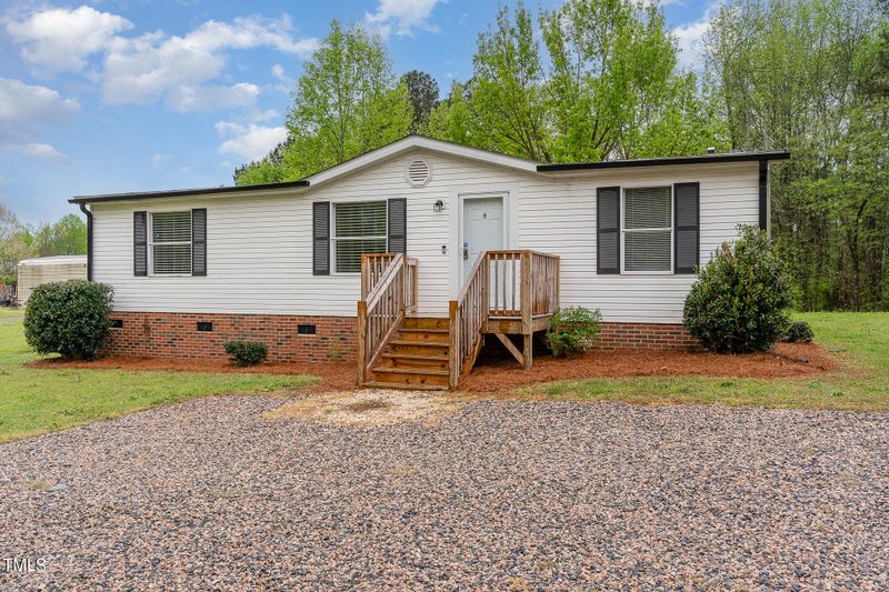 815 W Watson Rd, Benson, NC 27504