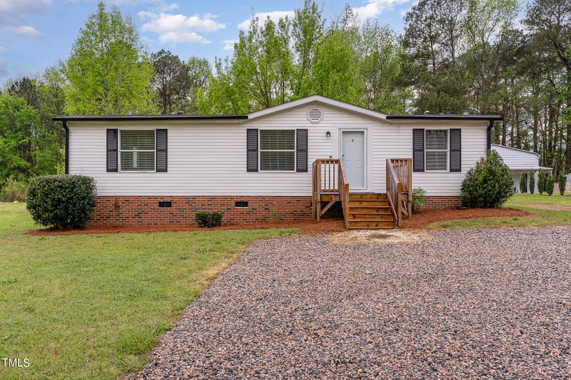 815 W Watson Rd, Benson, NC 27504
