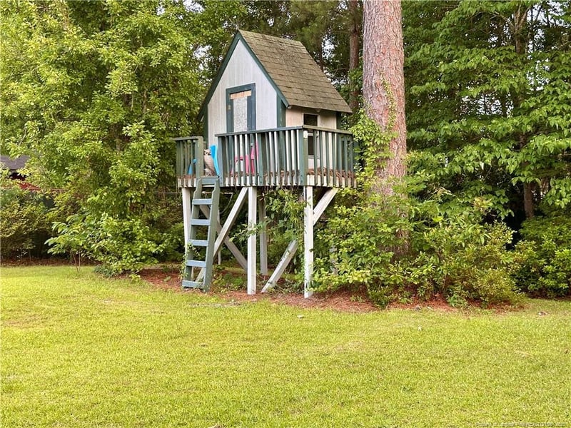 815 Whispering Pines Rd, Fayetteville, NC 28311