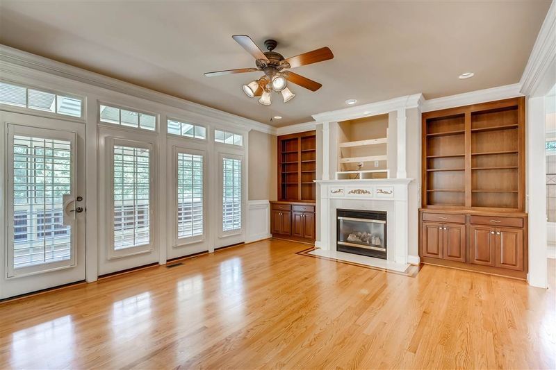815 Winter Hill Dr, Apex, NC 27502