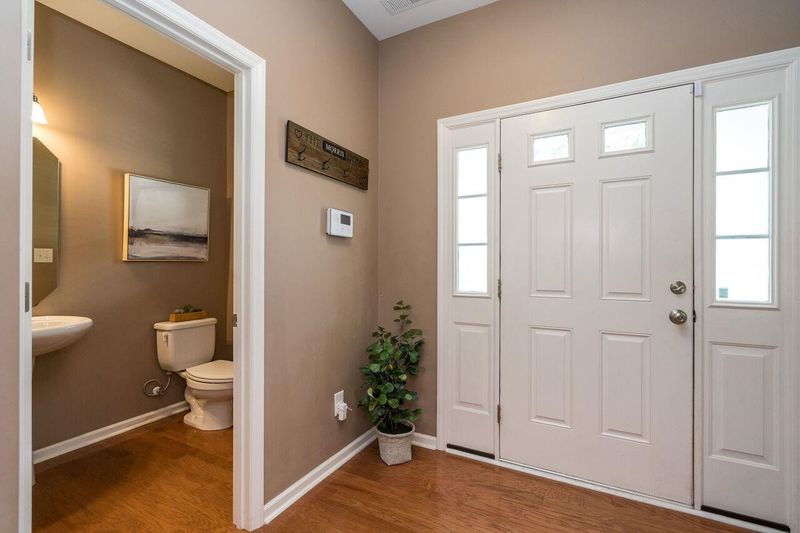 815 Woodside Park Ln, Durham, NC 27704