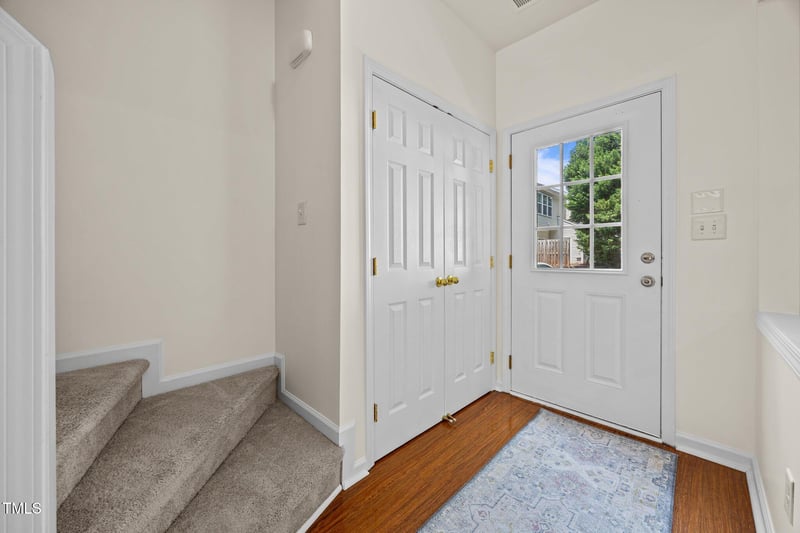 8151 Rhiannon Rd, Raleigh, NC 27613