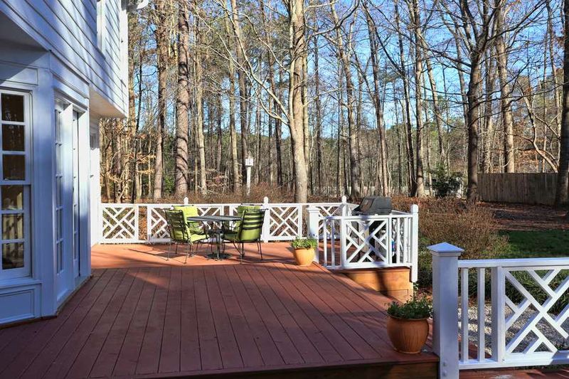 816 Ascot Ln, Raleigh, NC 27615