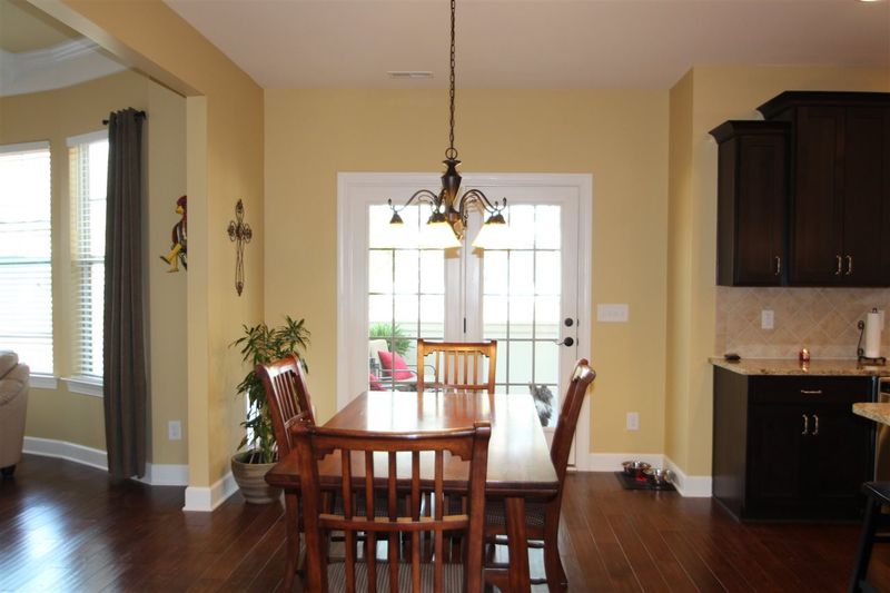 816 Boone Ridge Ln, Cary, NC 27519