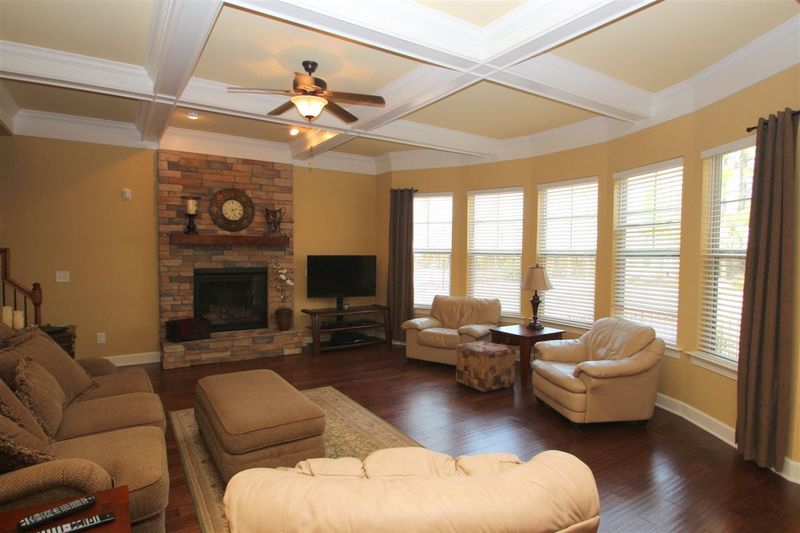 816 Boone Ridge Ln, Cary, NC 27519