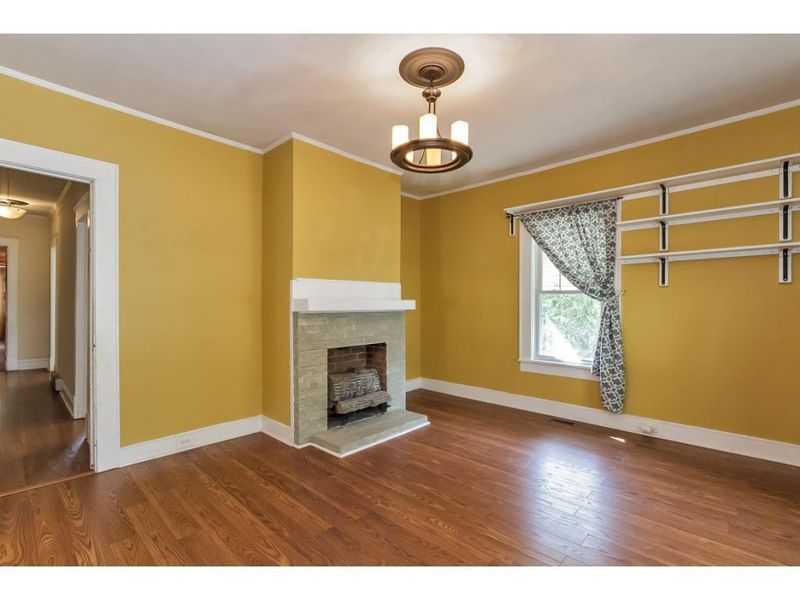 816 W Front St, Burlington, NC 27215
