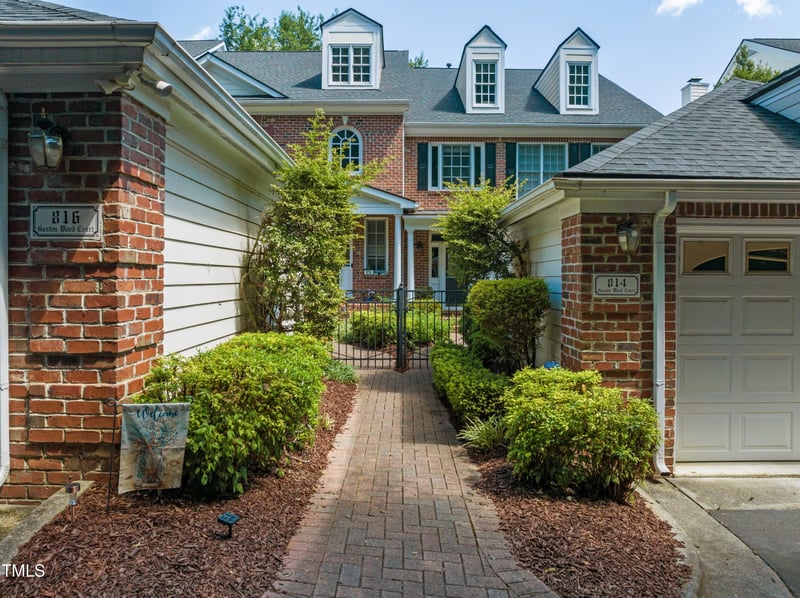 816 Gaston Wood Ct, Raleigh, NC 27605