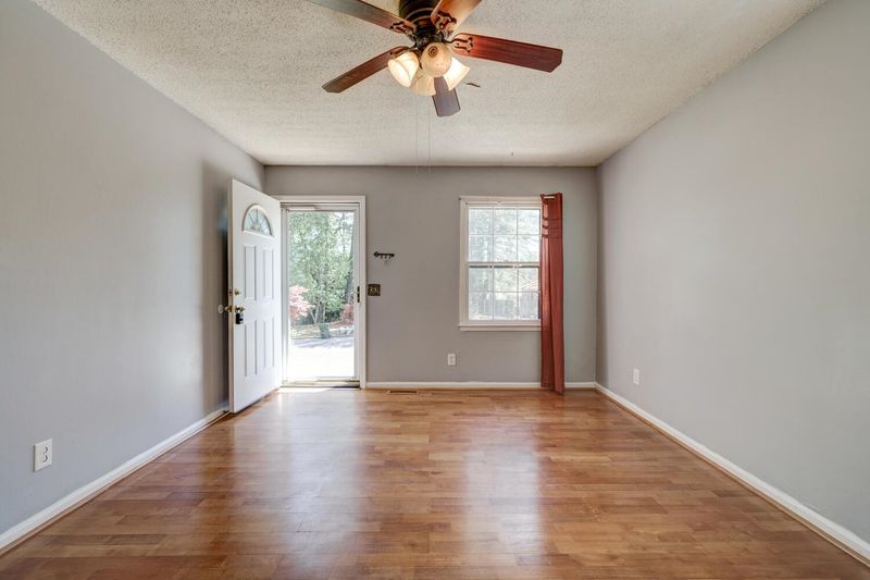 816 Havenwood Ct, Raleigh, NC 27615