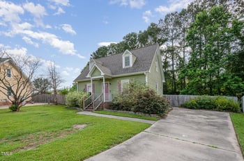 816 Kimpton Ct, Fuquay Varina, NC 27526