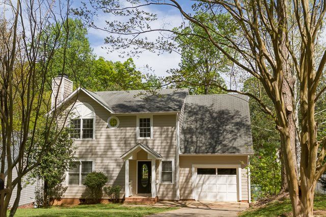 816 Northampton Dr, Cary, NC 27513