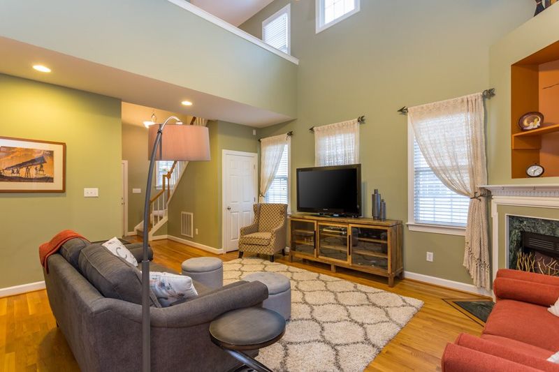 816 Nowell Ridge Rd, Raleigh, NC 27607