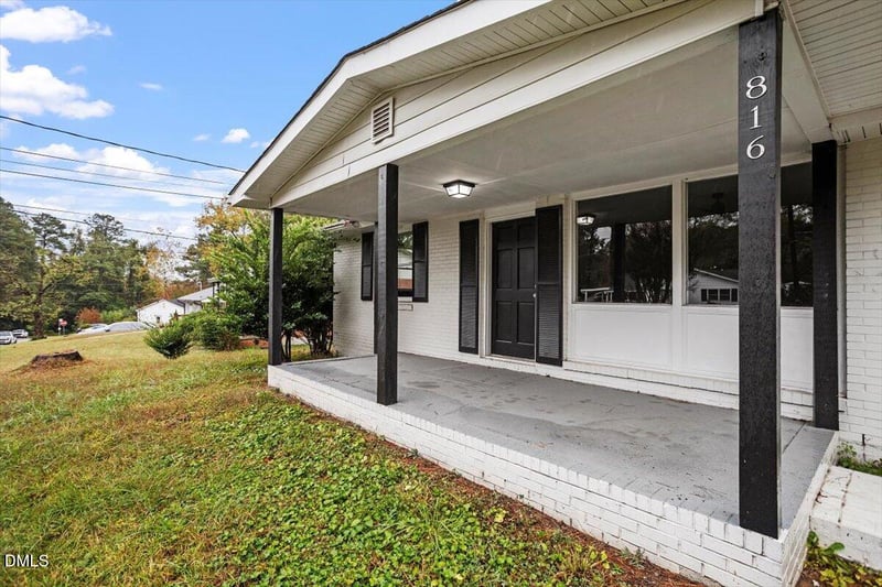 816 Peyton St, Raleigh, NC 27610