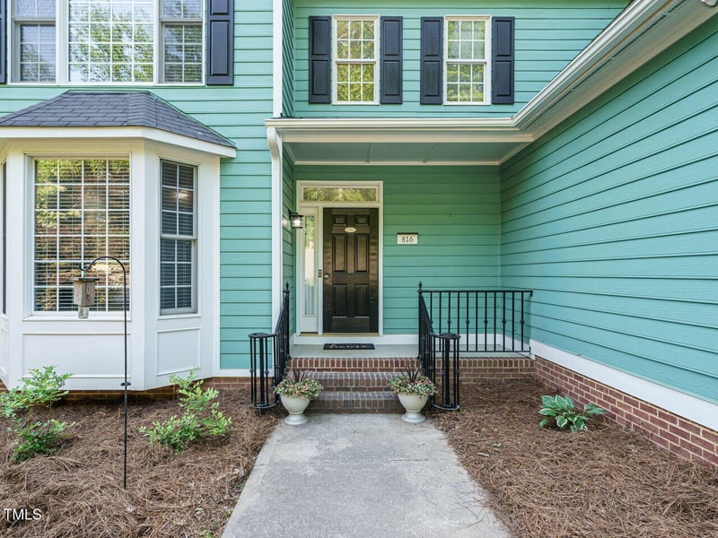 816 Roanoke Dr, Cary, NC 27513