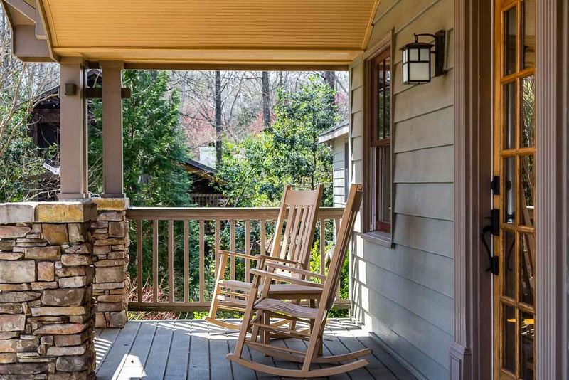 816 Runnymede Rd, Raleigh, NC 27607